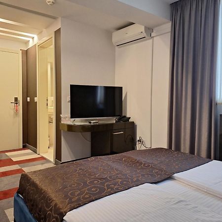 Hotel Boutique Bristol Сараево Экстерьер фото