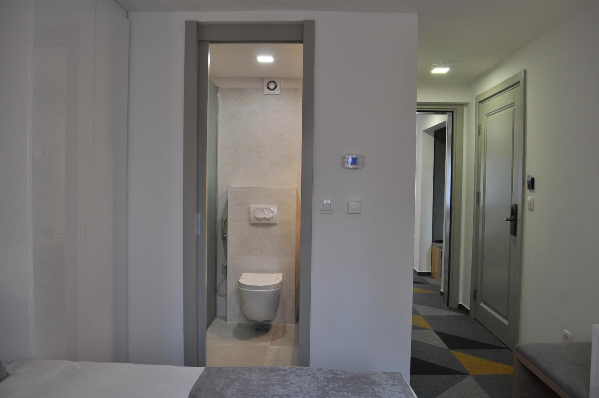 Hotel Boutique Bristol Сараево Экстерьер фото