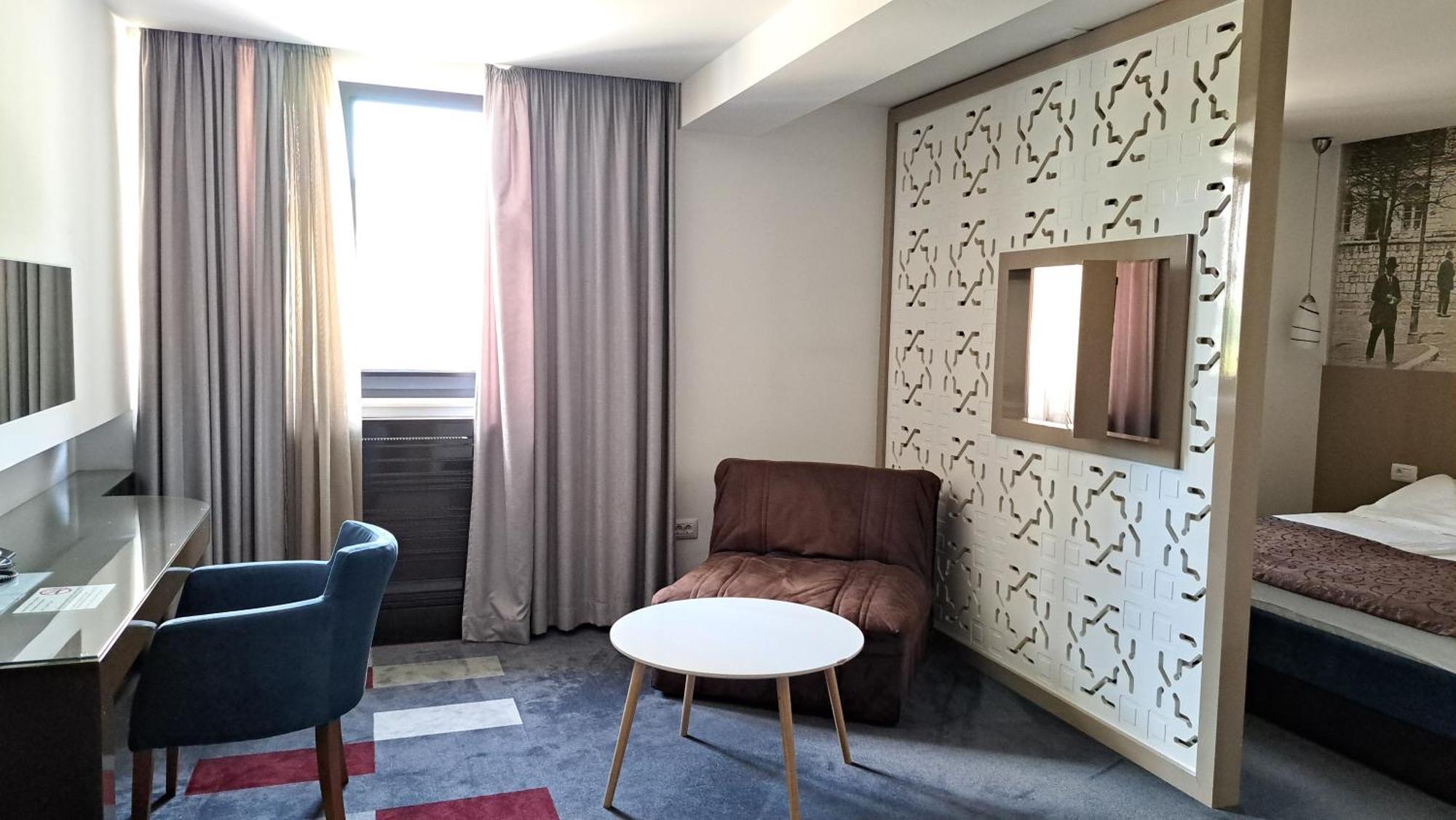Hotel Boutique Bristol Сараево Экстерьер фото
