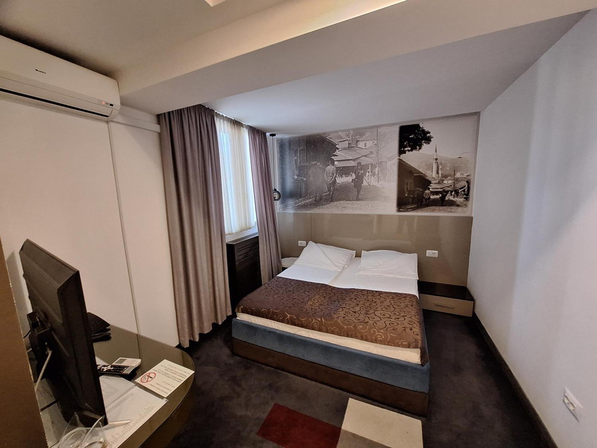 Hotel Boutique Bristol Сараево Экстерьер фото
