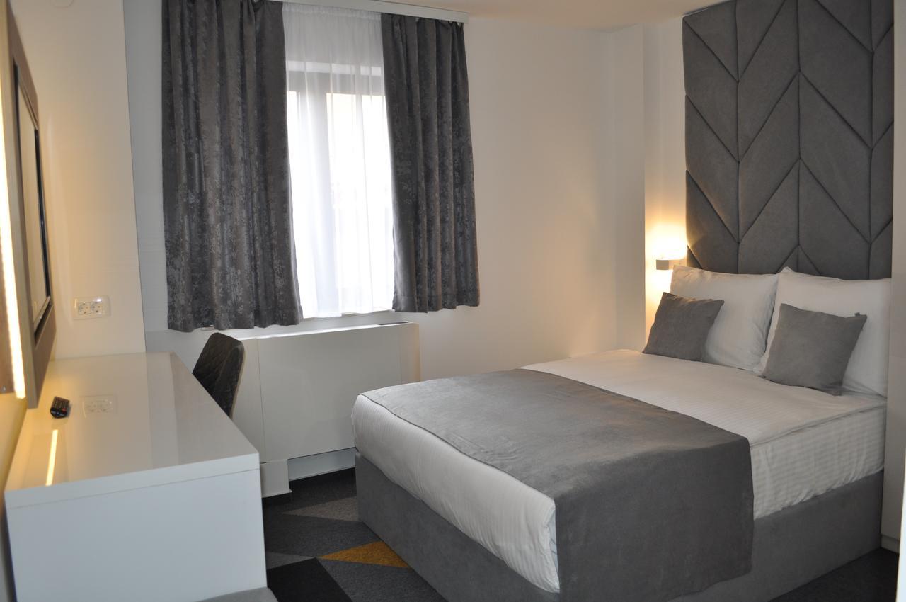 Hotel Boutique Bristol Сараево Экстерьер фото