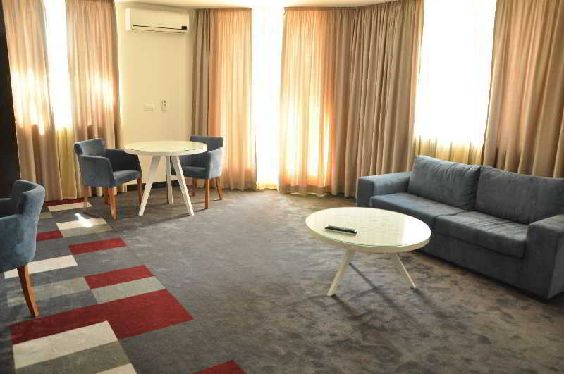 Hotel Boutique Bristol Сараево Экстерьер фото
