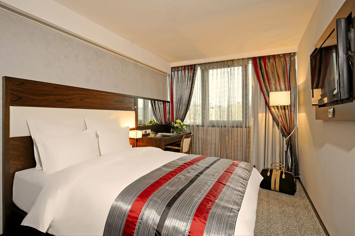 Hotel Boutique Bristol Сараево Экстерьер фото