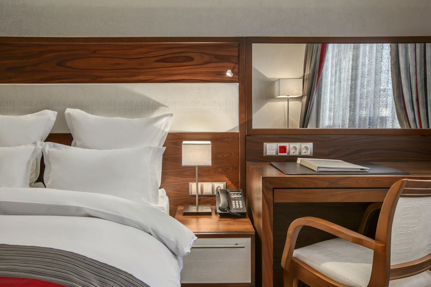 Hotel Boutique Bristol Сараево Экстерьер фото