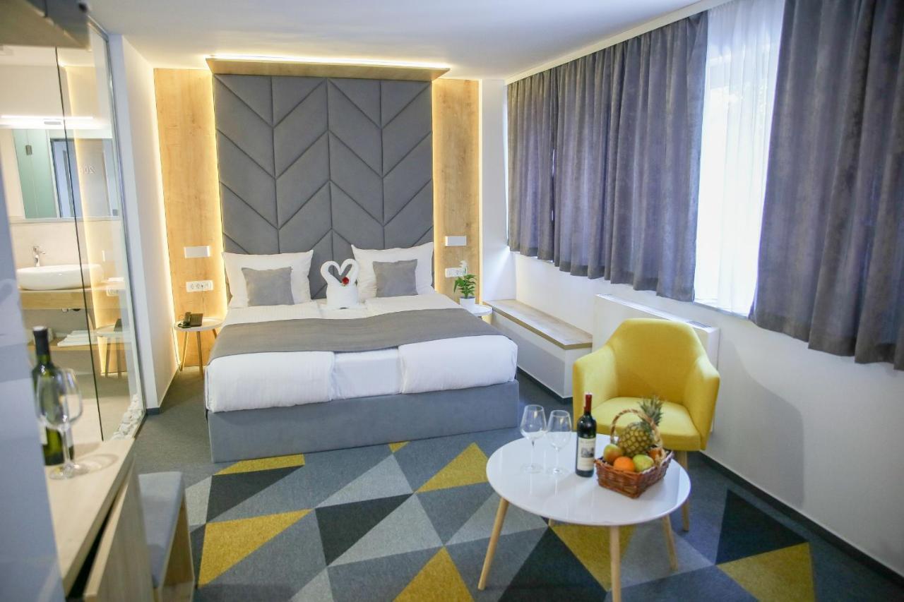 Hotel Boutique Bristol Сараево Экстерьер фото