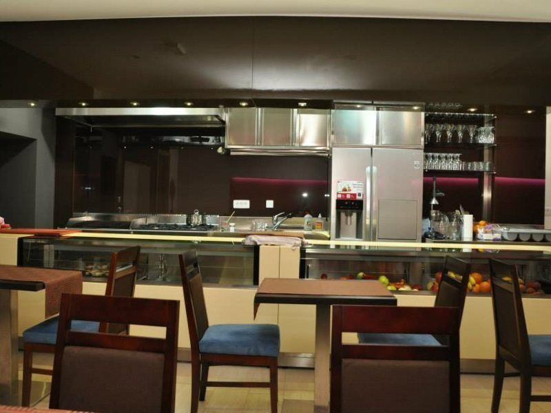 Hotel Boutique Bristol Сараево Экстерьер фото