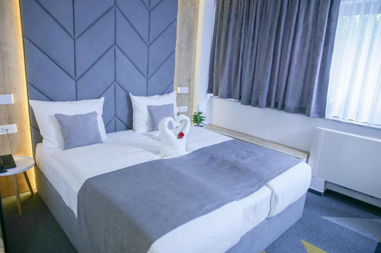 Hotel Boutique Bristol Сараево Экстерьер фото