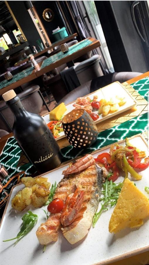 Hotel Boutique Bristol Сараево Экстерьер фото